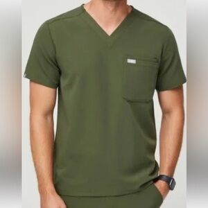 Figs Men's Short Sleeve V-Neck in Forest Green